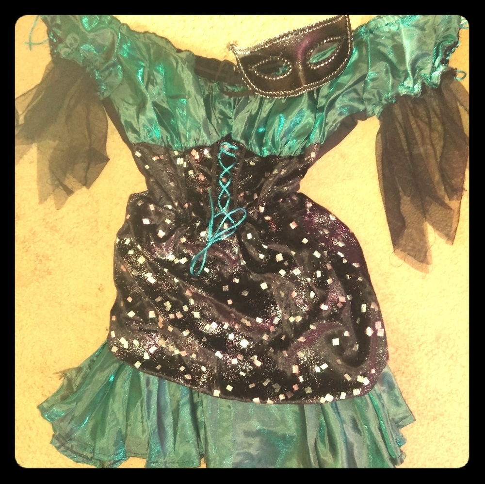 High Seas (SexyPirate) costume worn 2 hours!